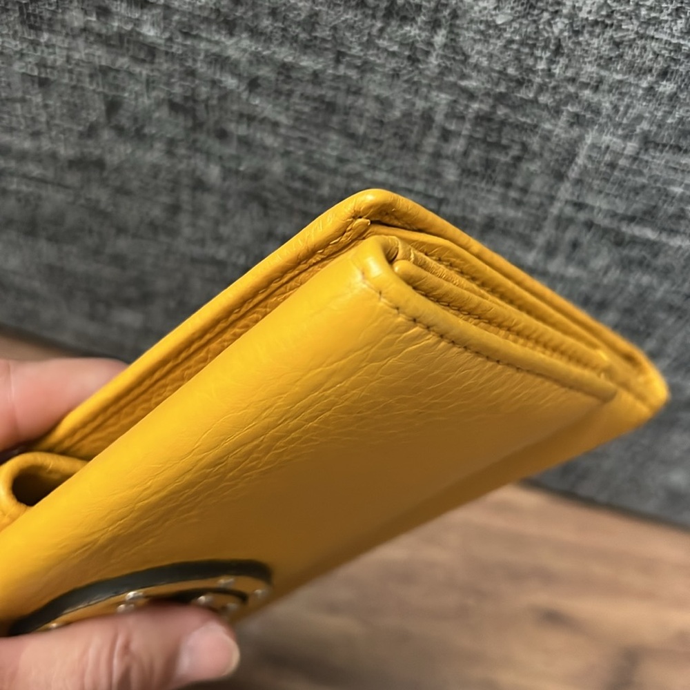💯% authentic Gucci long wallet - Picture 10 of 14